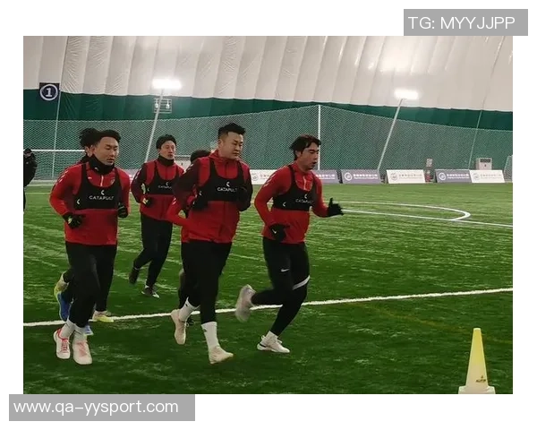 王子铭茹萨韦林顿齐聚蓉城训练基地备战新赛季引发球迷热议