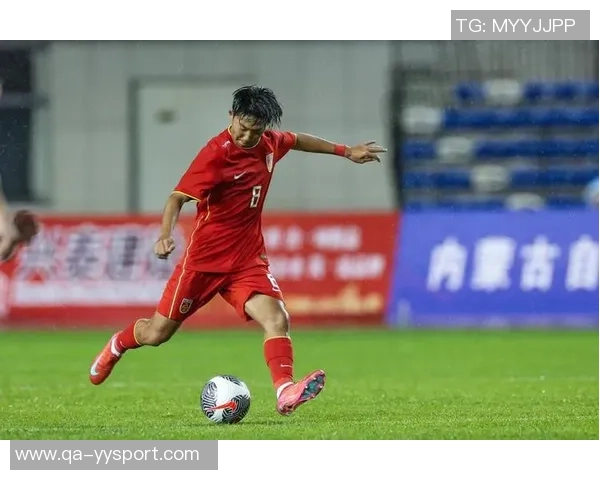 中国队确认参赛蒙太古杯邝兆镭身穿国足战袍亮相海报引期待